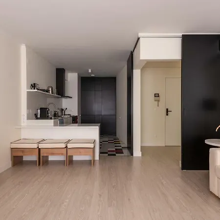 Classic, Modern With A Splash Of Glam Av. Liberdade