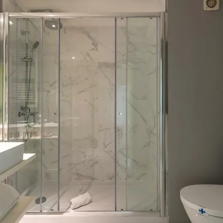 Apartment Classic, Modern With A Splash Of Glam Av. Liberdade