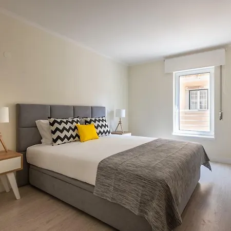 Classic, Modern With A Splash Of Glam Av. Liberdade *
