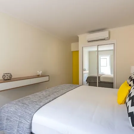 Classic, Modern With A Splash Of Glam Av. Liberdade * Lissabon